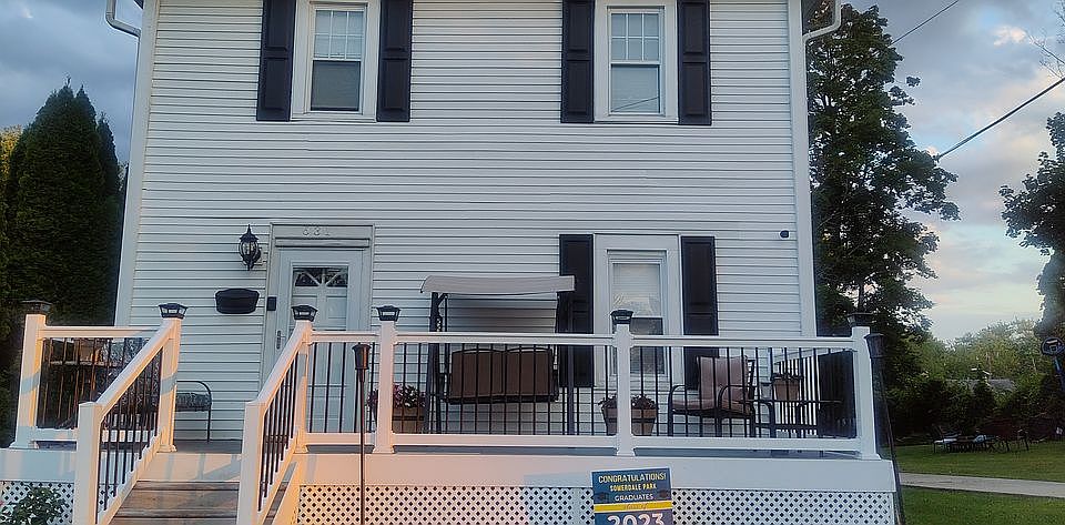 1st image of 631 E Earl Ave