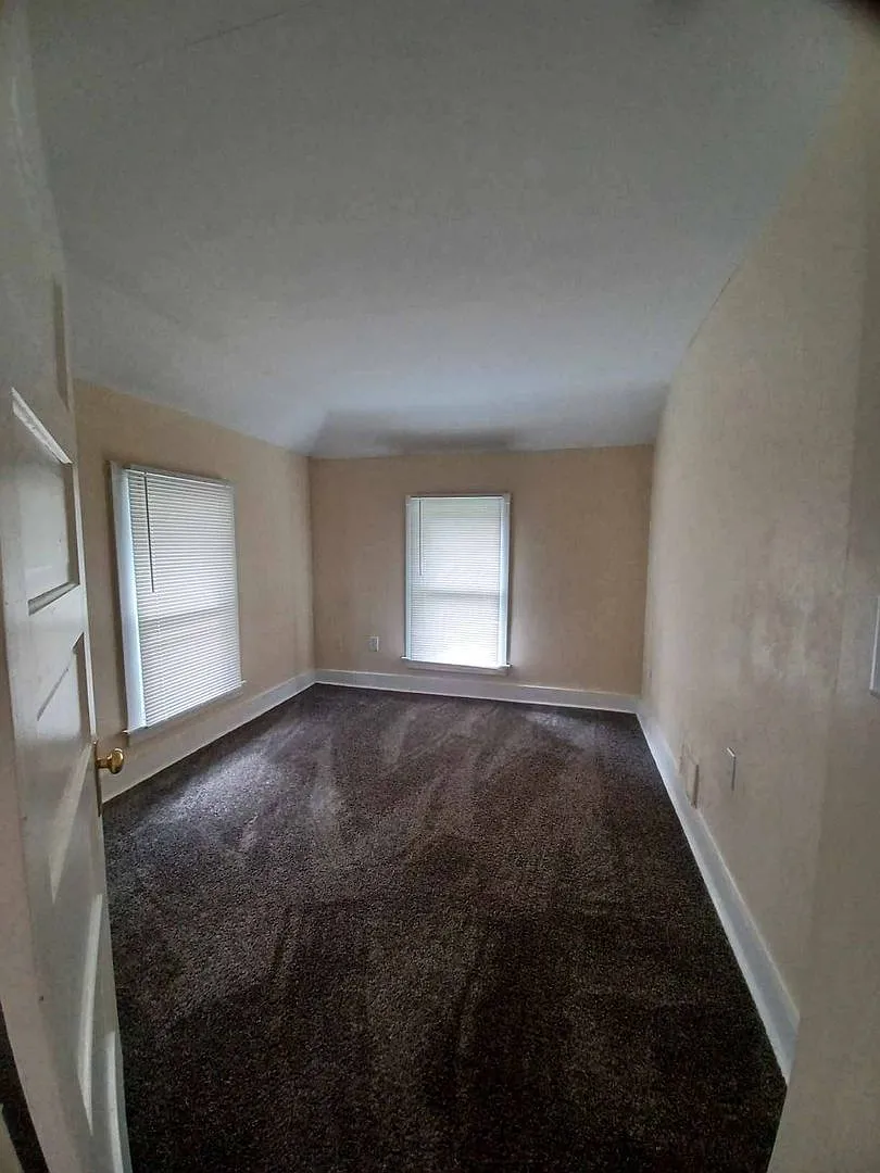 2 Bedroom House for Rent - North of Swedish American Hospital — Photo 3
