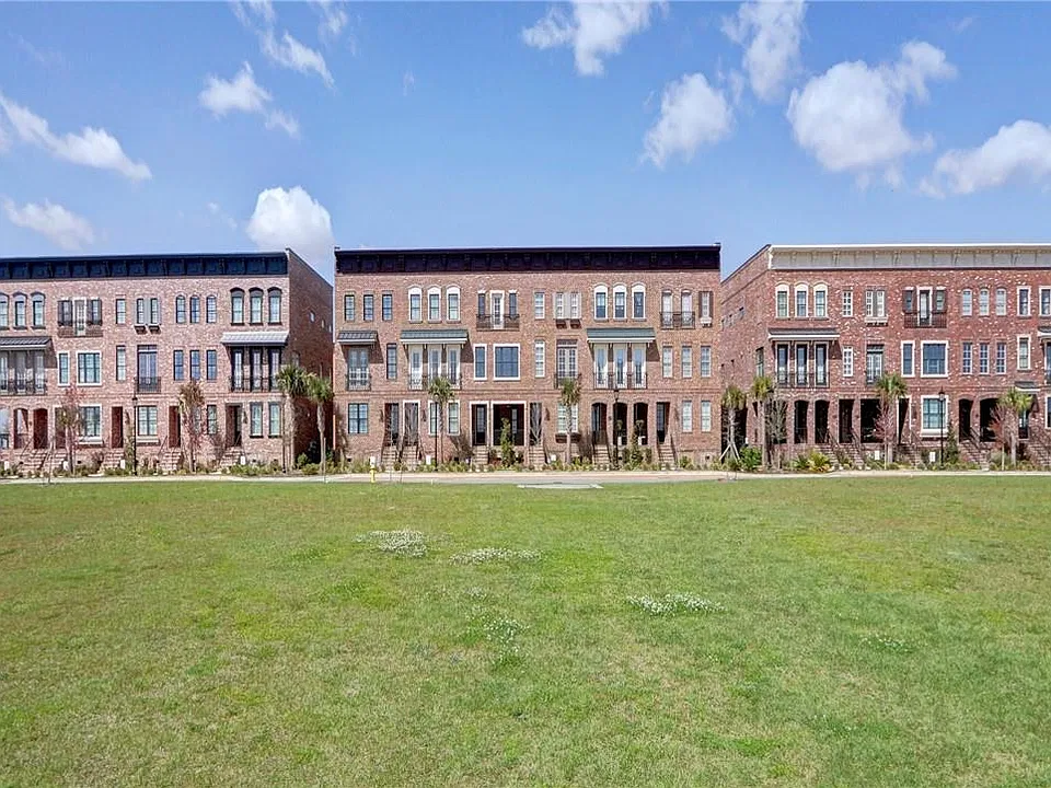 460 Altamaha St #1
