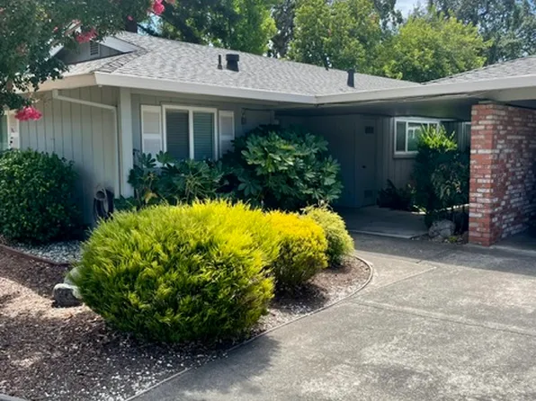 170 White Oak Dr, Santa Rosa, CA 95409