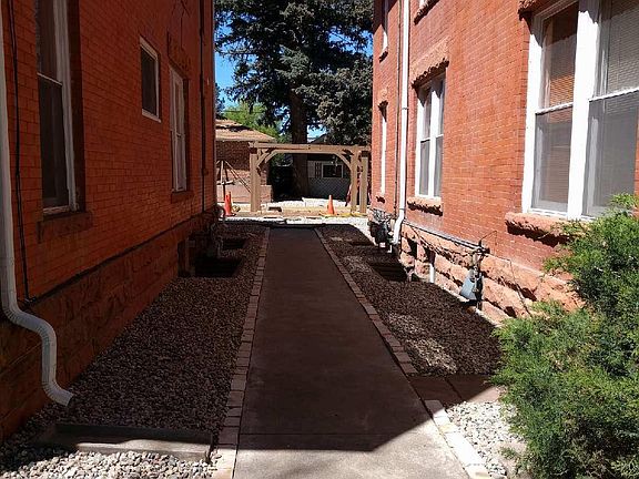 Pathway to College Avenue and CSU Campus