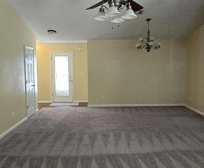 953 Sentry Ct — Photo 4