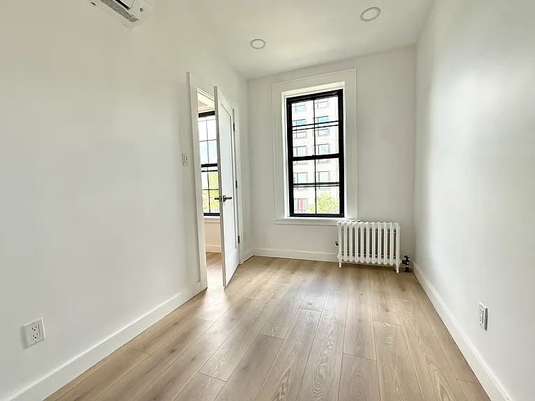 985 Rogers Ave #3 — Photo 5
