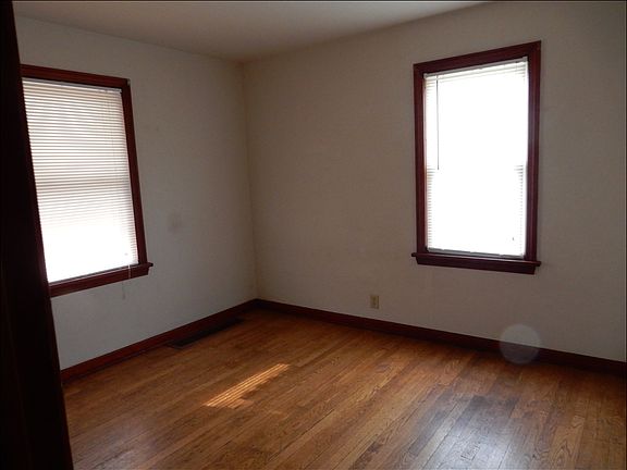 2nd bedroom 1st floor