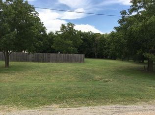 409 S Judge Hailey Dr, Lott, TX 76656