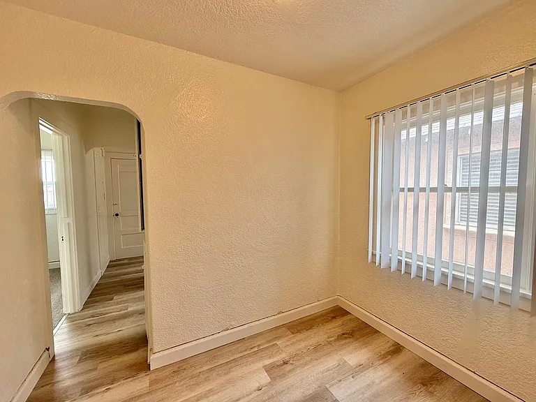 3210 Chamoune Ave — Photo 4