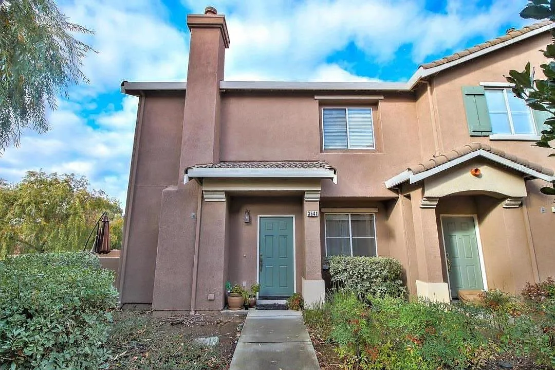 3541 Jasmine Cir photo 1