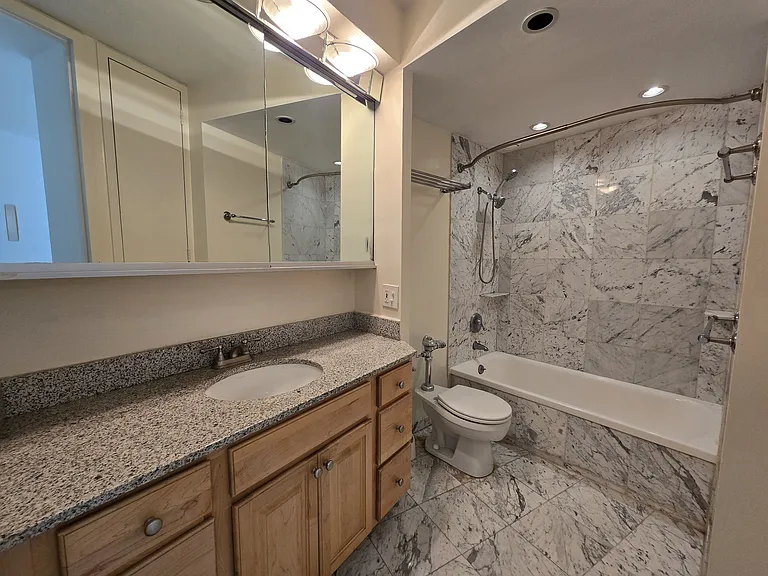 300 N State St #4427 — Photo 7