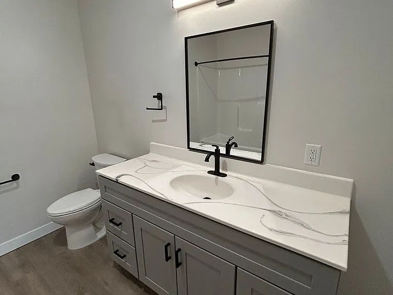 116 W Main St — Photo 3