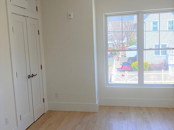 5th image of 42-44 Blossom St #1