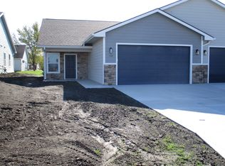 1124 Diamond Head Rd, Ottawa, KS 66067