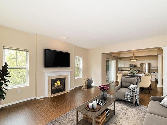 4th image of 3452 Autumn Woods Dr