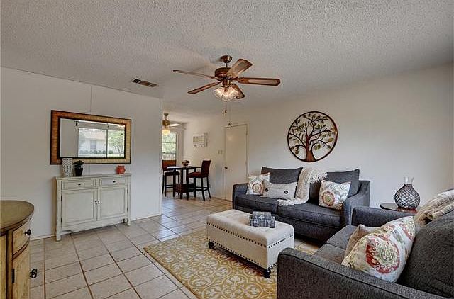 1st image of 700 Hyde Park Pl