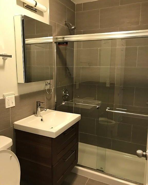 1st image of 932 Judson Ave #516