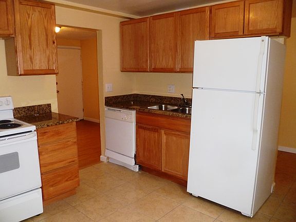 2nd image of 4321 N Kalamath St