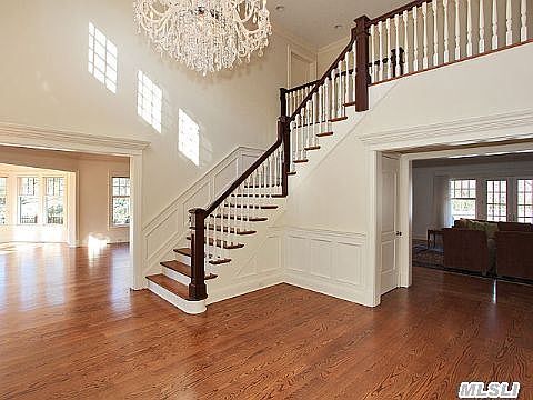 4th image of 17 Hemlock Dr