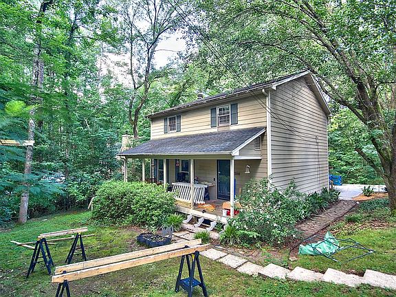 2nd image of 3108 Stanford Dr