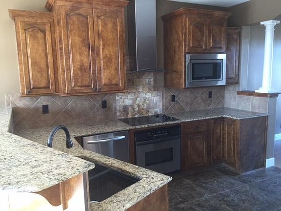 4th image of 1607 Halls Creek Ave