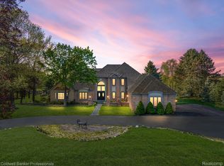 848 Shrewsbury Dr, Clarkston, MI