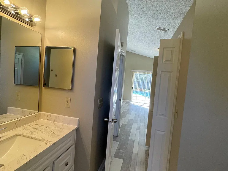 9303 Rockrose Dr — Photo 23