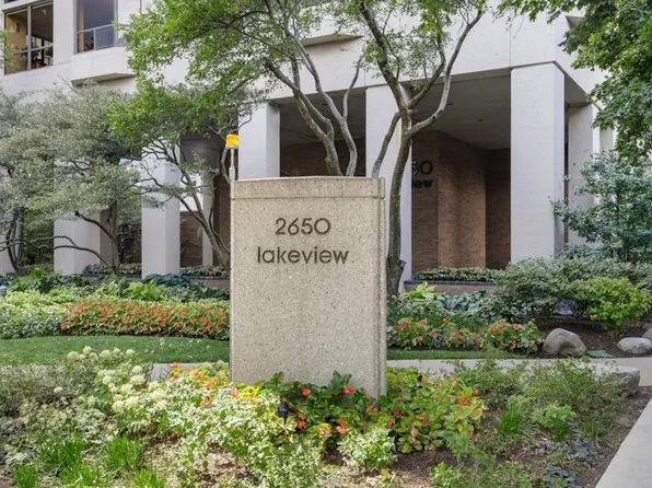 2650 N Lakeview Ave APT 1008, Chicago, IL 60614