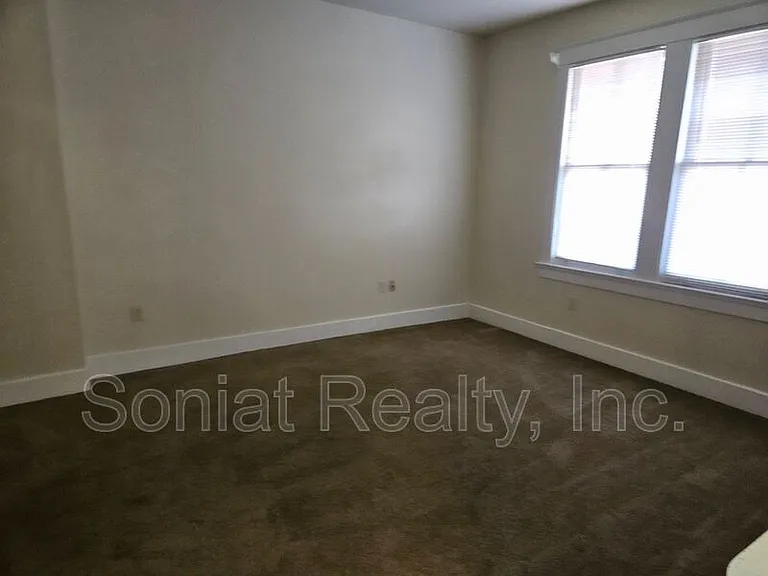 110 S Pierce St #C — Photo 18