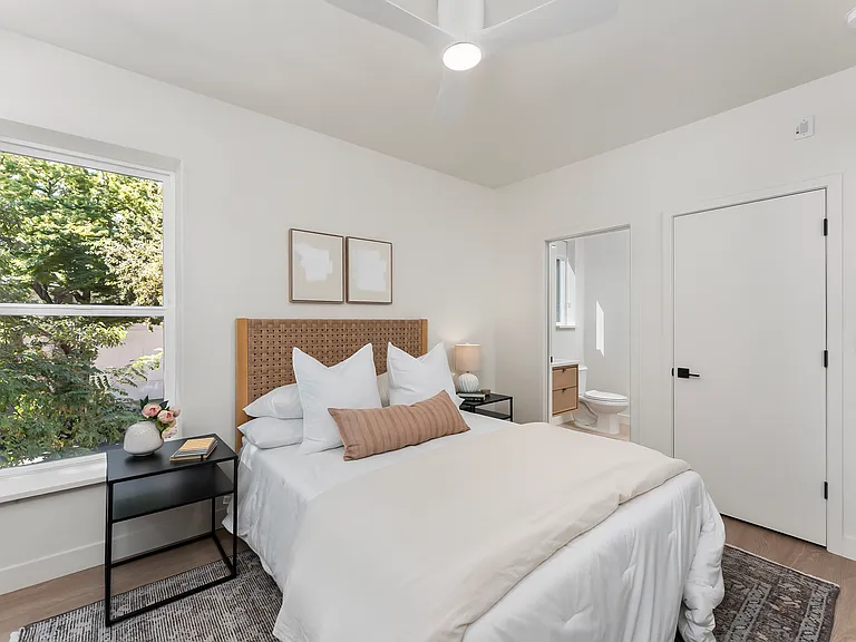 1221 C St — Photo 18
