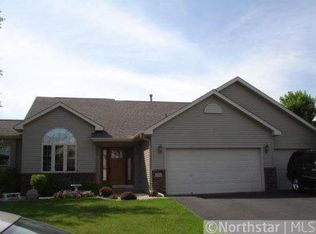 9533 Winslow Chase N, Maple Grove, MN 55311