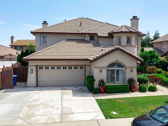 3rd image of 10068 Shana Way