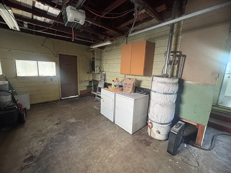 1559 Virginia Ave — Photo 17