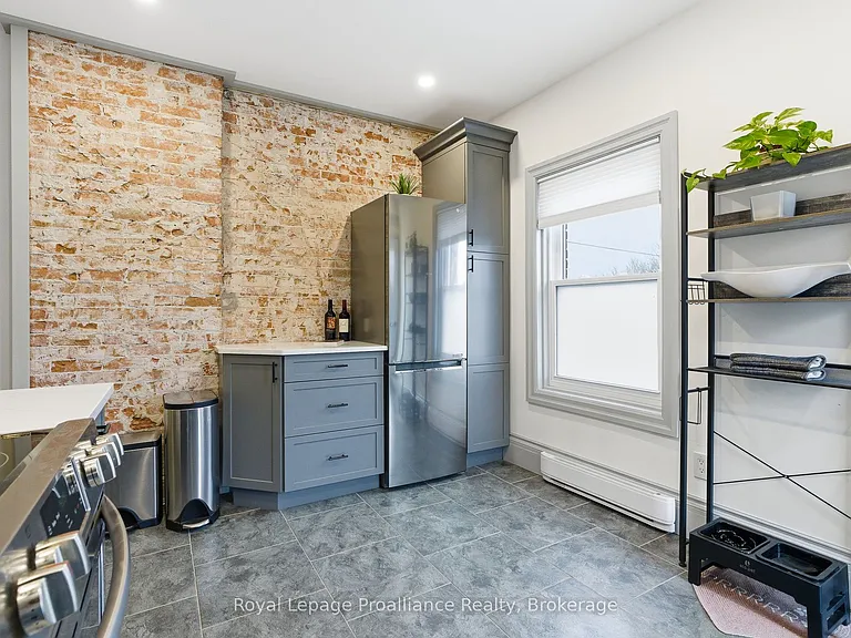 300 George St #UPPER — Photo 8
