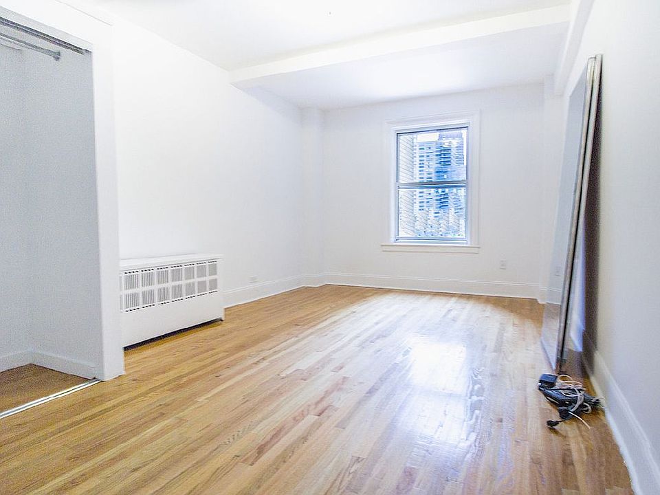 1st image of 200 W 70th St #8LL
