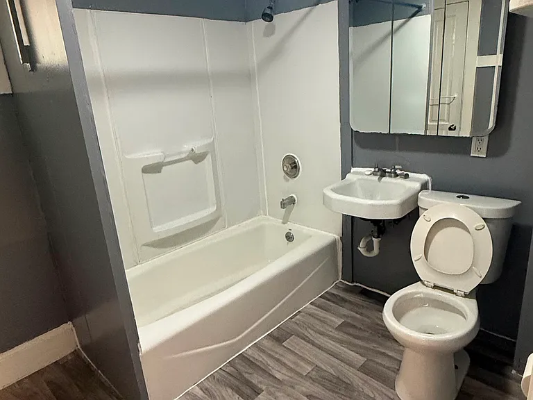 1408 W Greenfield Ave #1408 — Photo 8