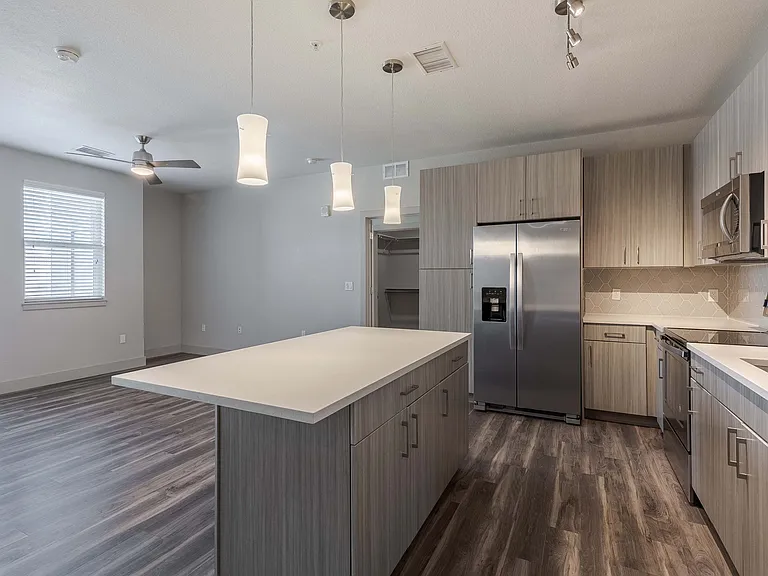 Encore Evans Station Apartments — Photo 13