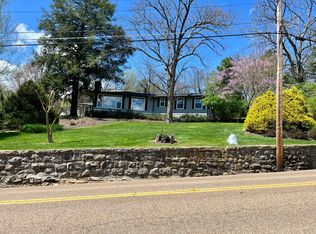 600 E Brow Rd, Lookout Mountain, TN 37350