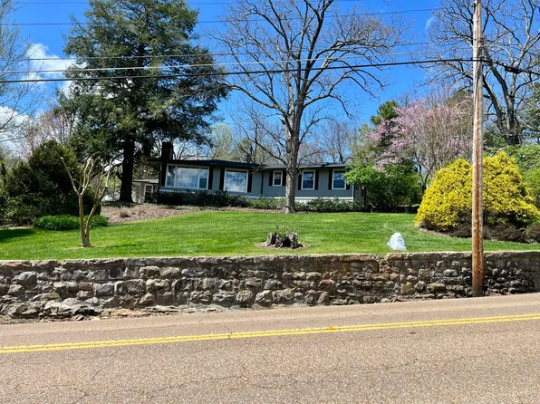 600 E Brow Rd, Lookout Mountain, TN 37350
