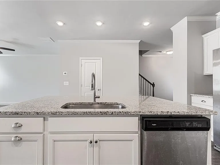 2414 Morgan Place Dr — Photo 13