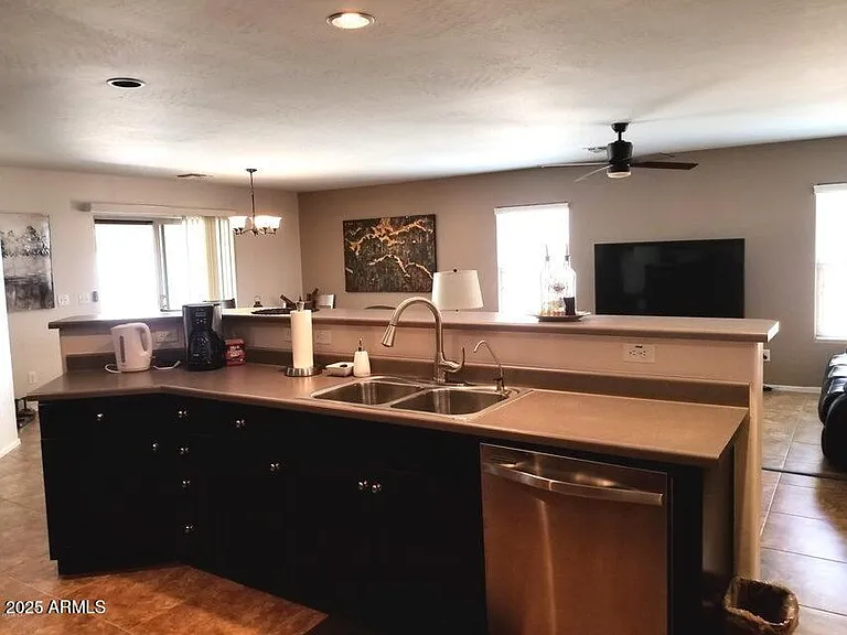 40250 W Green Ct — Photo 5
