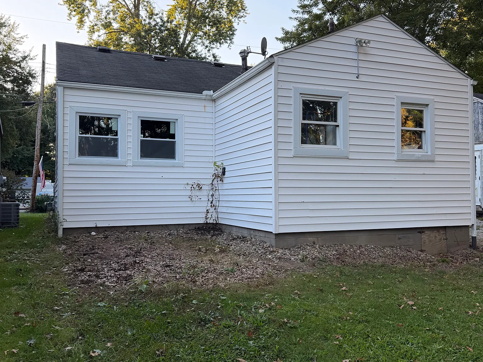 2 bed, 740 sqft, $1,200 — Photo 3
