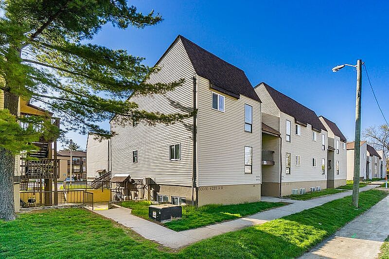 1st image of 4221 Cleveland Ave #B