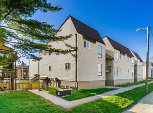 4221 Cleveland Ave #B, Columbus, OH 43224