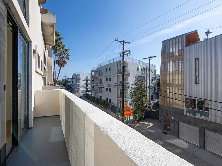 12810 Caswell Ave #206 — Photo 23