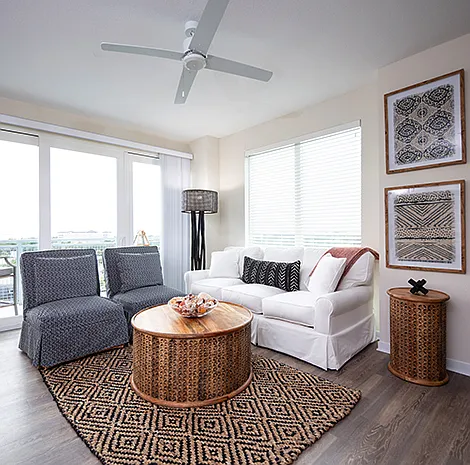 Highline Apartments — Photo 4