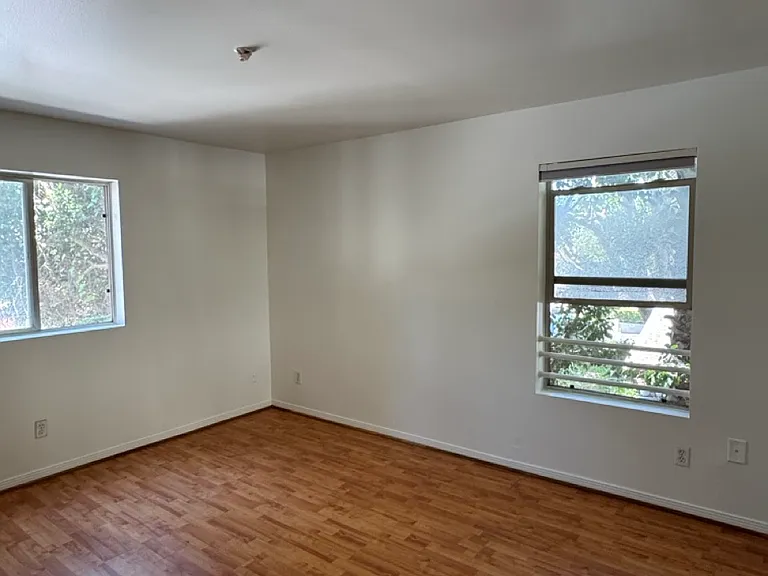 1318 16th St #101 — Photo 10