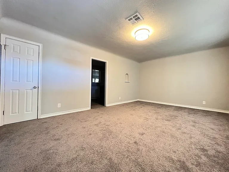 408 Ramona Ave — Photo 7