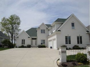 3016 Deep Water Ln, Maumee, OH 43537