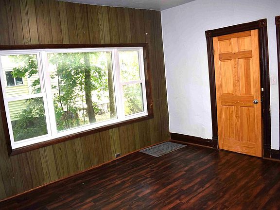5th image of 1640 COLLEGE AVENUE