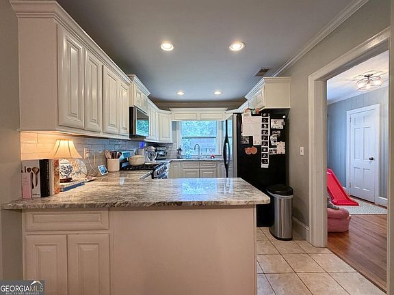 3rd image of 208 Dodd St NW