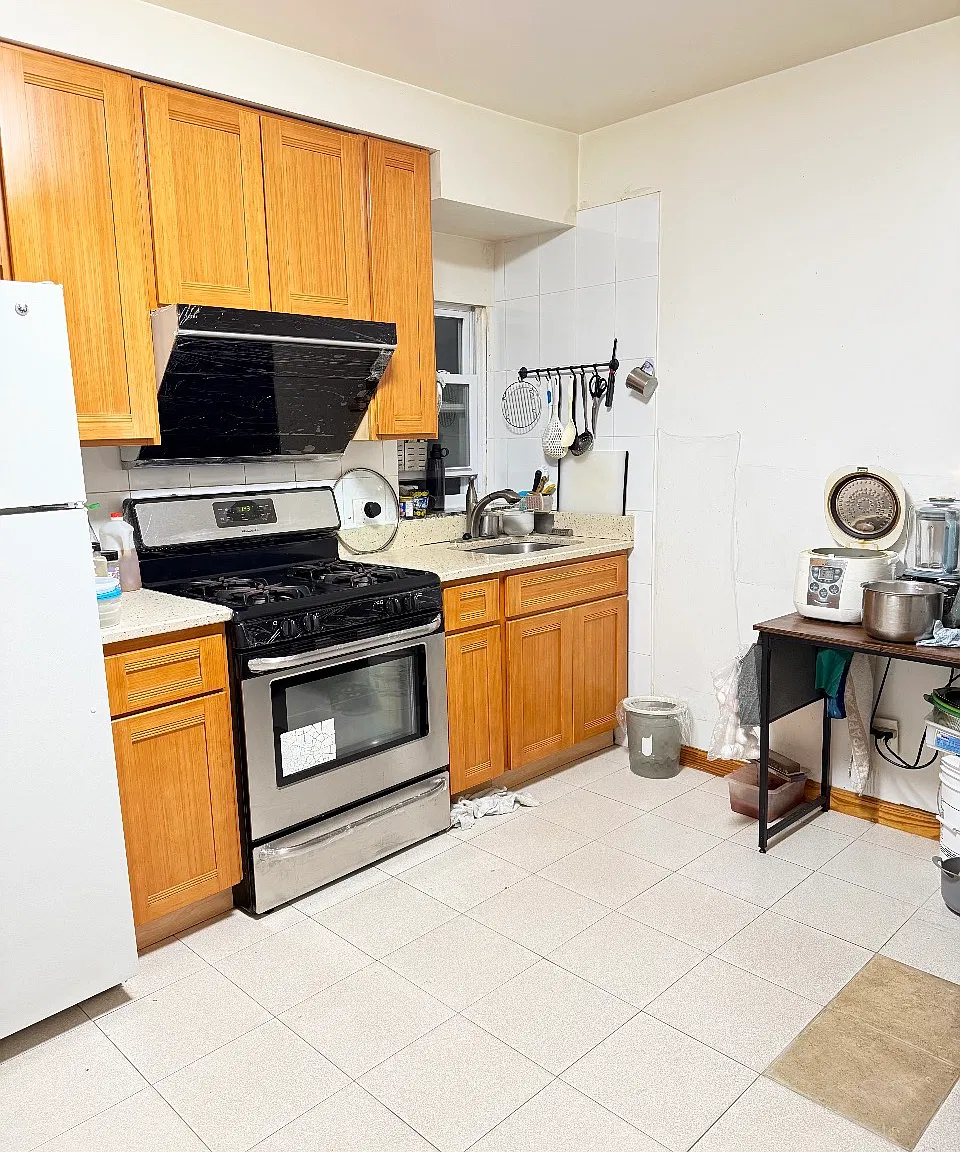 2 bed, 900 sqft, $2,500 — Photo 1