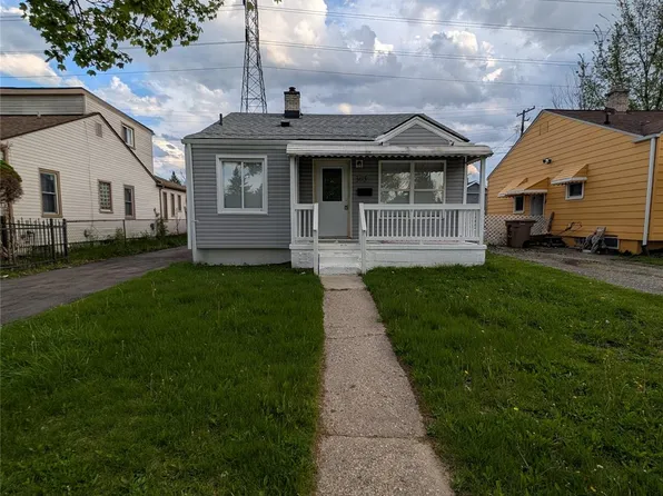 305 South Blvd W, Pontiac, MI 48341